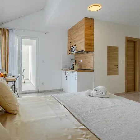 Lemar Apartman Baska Voda